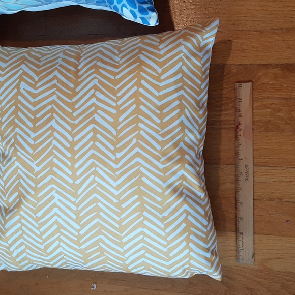 Spring Pillows !!! - Picture 3 of 3